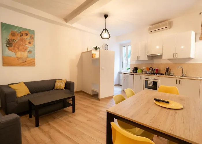 Trastevere Four Seasons Trilussa 2 * רומא