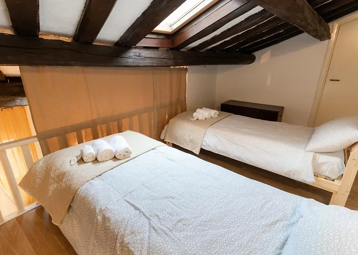 Trastevere Four Seasons Trilussa 2 רומא