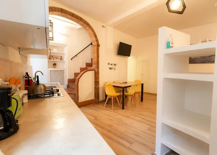 דירה Trastevere Four Seasons Trilussa 2 *