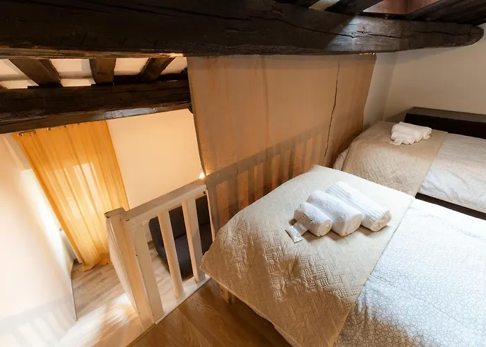 Trastevere Four Seasons Trilussa 2 רומא